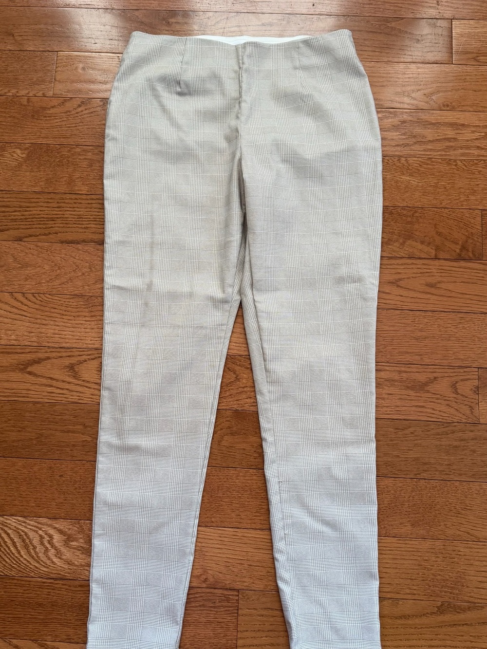Calvin Klein Women's Cropped Ankle Pants in Light Beige Plaid